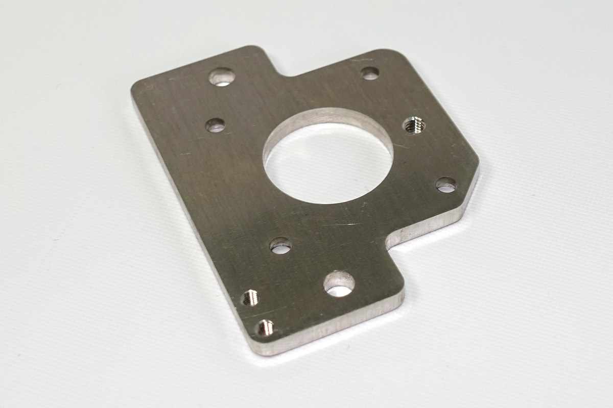 國防用鋁合金 CNC 結構板件